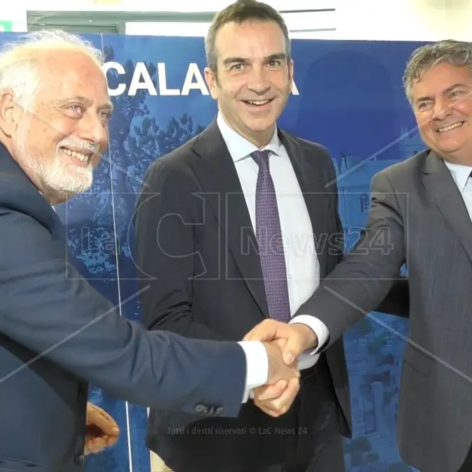 Catanzaro, nasce l’azienda unica Renato Dulbecco: pubblicato il protocollo d’intesa