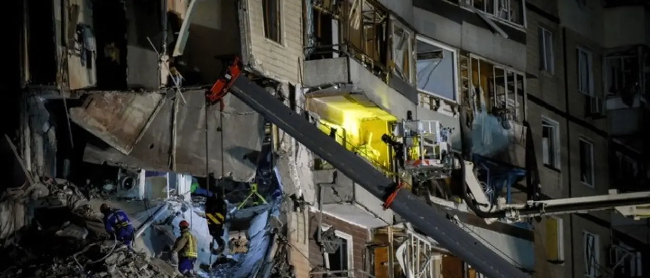 Ucraina, missili su diverse città: almeno due morti a Dnipro e tre a Uman