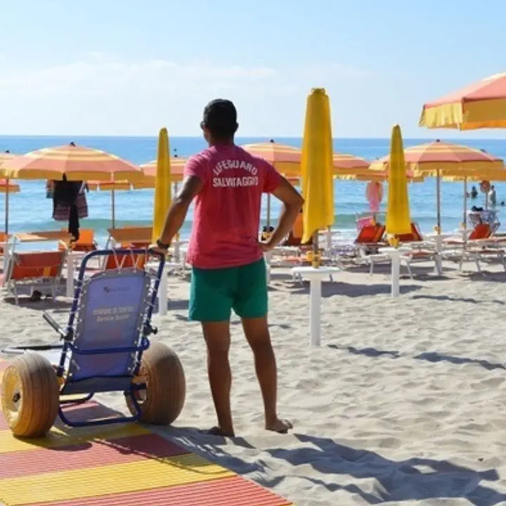 Turismo, in Calabria contratti irregolari nel 99% delle strutture: il dato shock dell’Ispettorato del lavoro