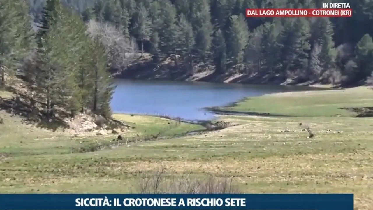 Crotone, Il paradosso del lago Ampollino che con i suoi 130 mln di metri cubi d’acqua rischia di lasciare a secco residenti e aziende