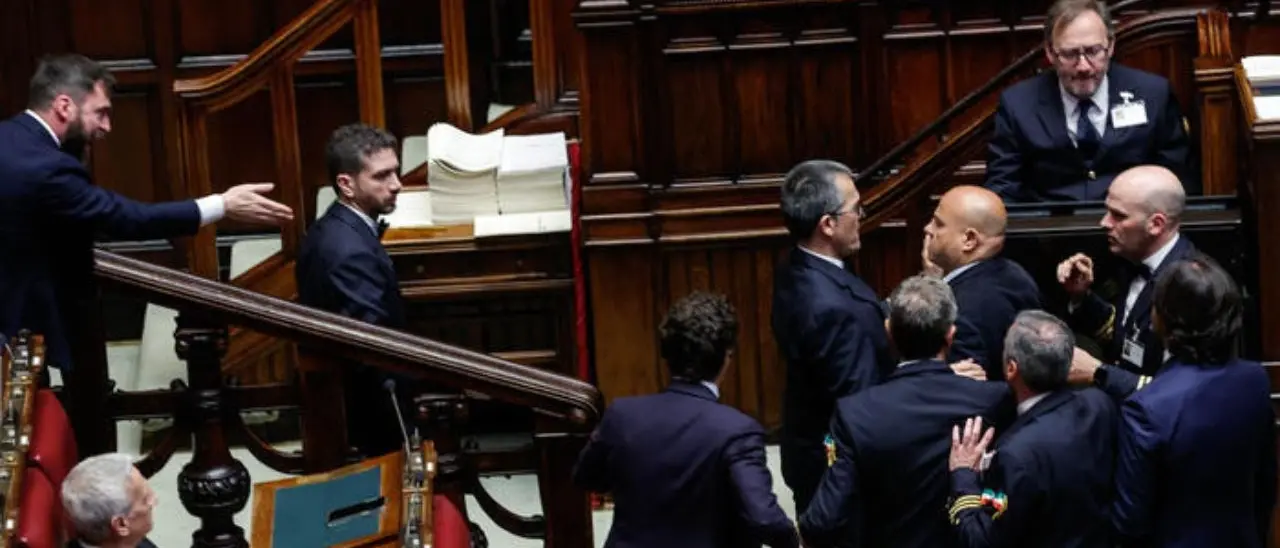 Bagarre Def, Stumpo (Pd) “terminator”: «Nessuna rissa, li ho solo provocati perché al centrodestra manca cultura di governo»