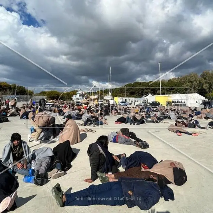 Reggio Calabria, in arrivo lunedì 500 migranti al porto: macchina dell’accoglienza attivata