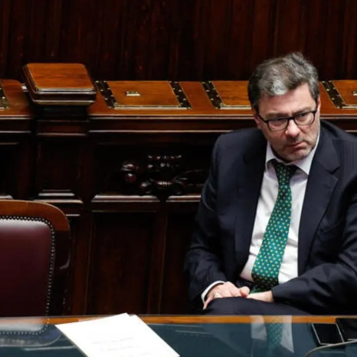 Decreto lavoro 2023, il ministro dell‘Economia Giorgetti: «In busta paga fino a 100 euro in più»