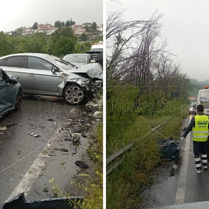 Incidente a Rende sulla statale 107, forte impatto tra due auto: 2 feriti