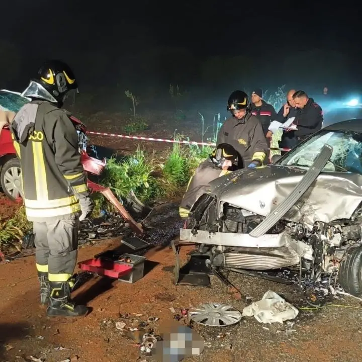 Incidente nel Cosentino, un morto e quattro feriti nello scontro tra due autovetture