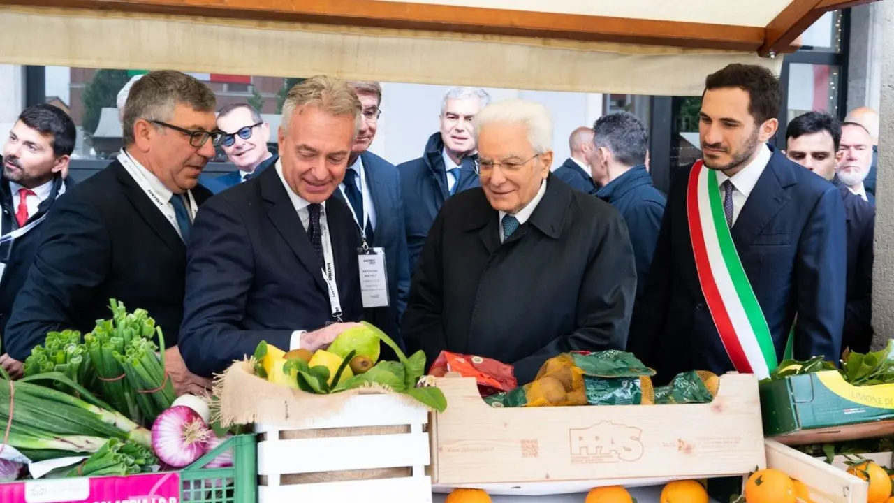 Macfrut 2023, il Presidente della Repubblica Mattarella visita lo stand della Calabria