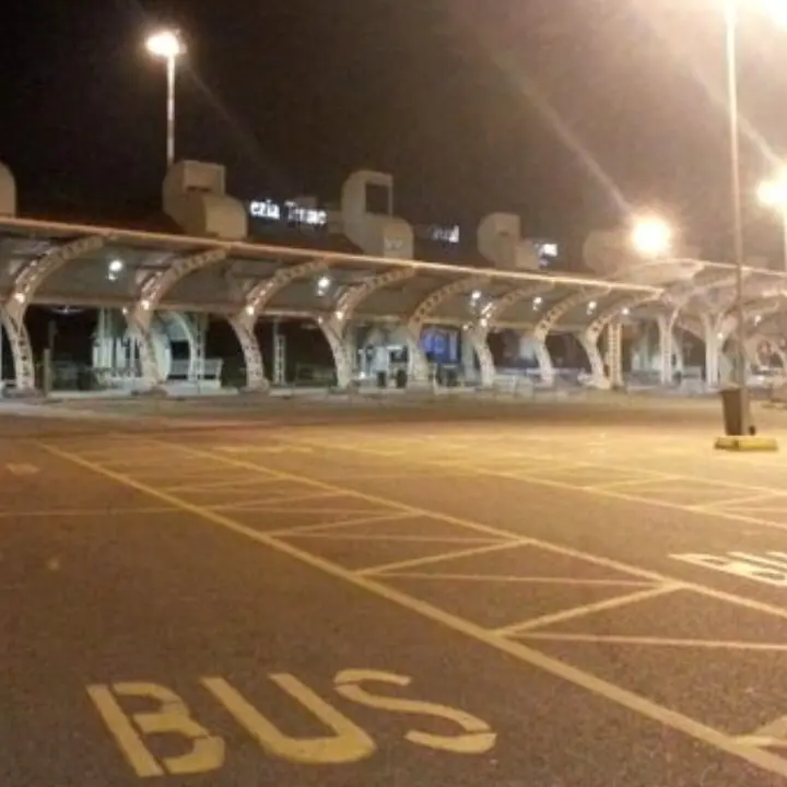 Aeroporto Lamezia Terme, tentano di imbarcarsi su un volo per Londra con passaporti falsi: arrestate 2 persone