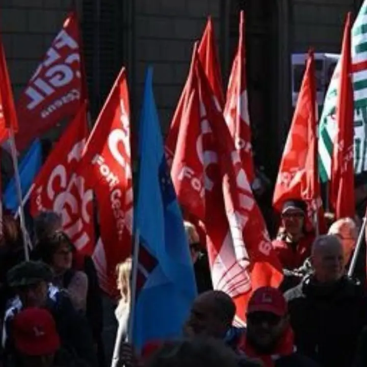 Il Governo nel mirino dei sindacati calabresi: «Non mantiene gli impegni, pronti alla mobilitazione nazionale»