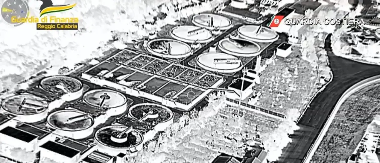 Carburanti nel depuratore di Gioia, i sospetti sul porto erano giusti: «Sono acque di sentina estratte dalle navi»