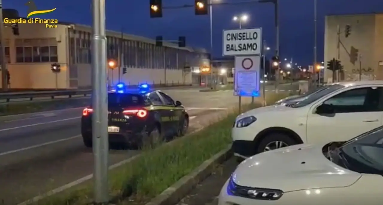 Milano, società fantasma per evadere le tasse e riciclare denaro: tra i 9 arrestati un imprenditore vicino ai clan Mancuso e Pesce