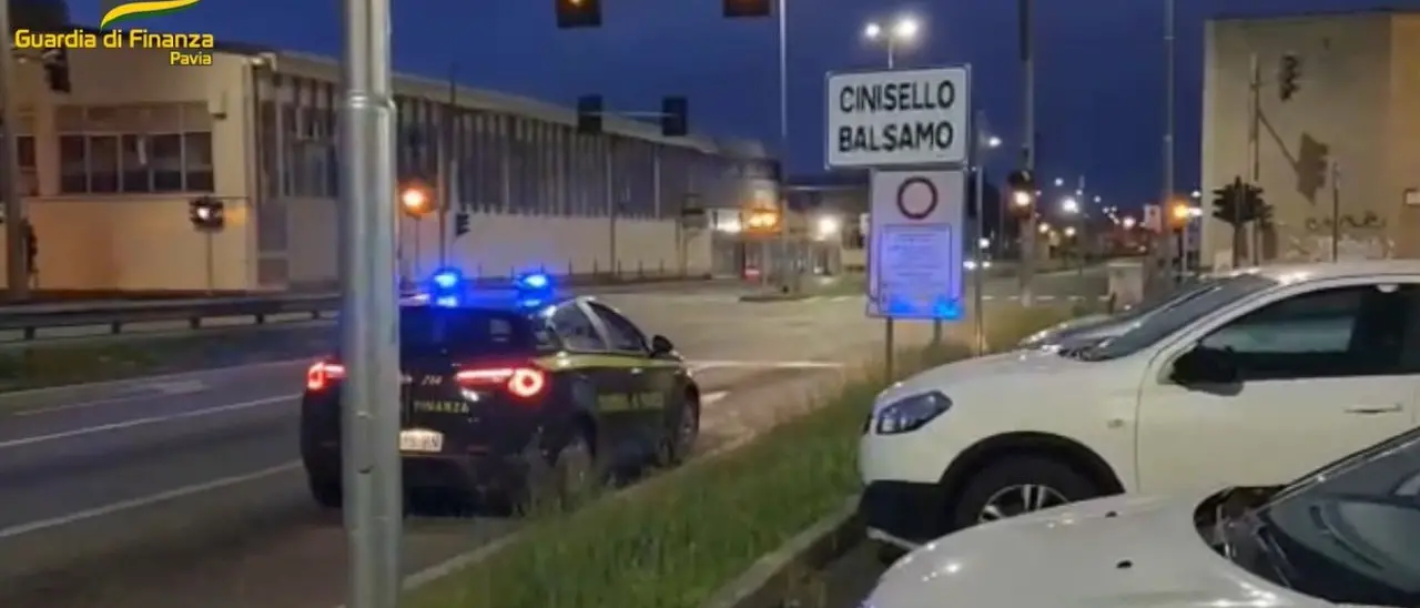 Milano, società fantasma per evadere le tasse e riciclare denaro: tra i 9 arrestati un imprenditore vicino ai clan Mancuso e Pesce