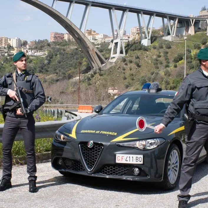 Catanzaro, incassavano fondi Ue con false certificazioni: nei guai 7 aziende agricole e sequestro beni per 700mila euro