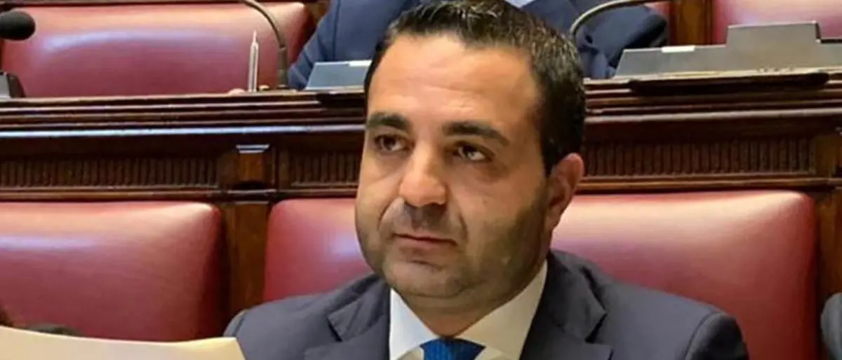 Reggina, il caso in Parlamento: «Il Tribunale non autorizzava i pagamenti, per la giustizia sportiva è un illecito. Un paradosso»