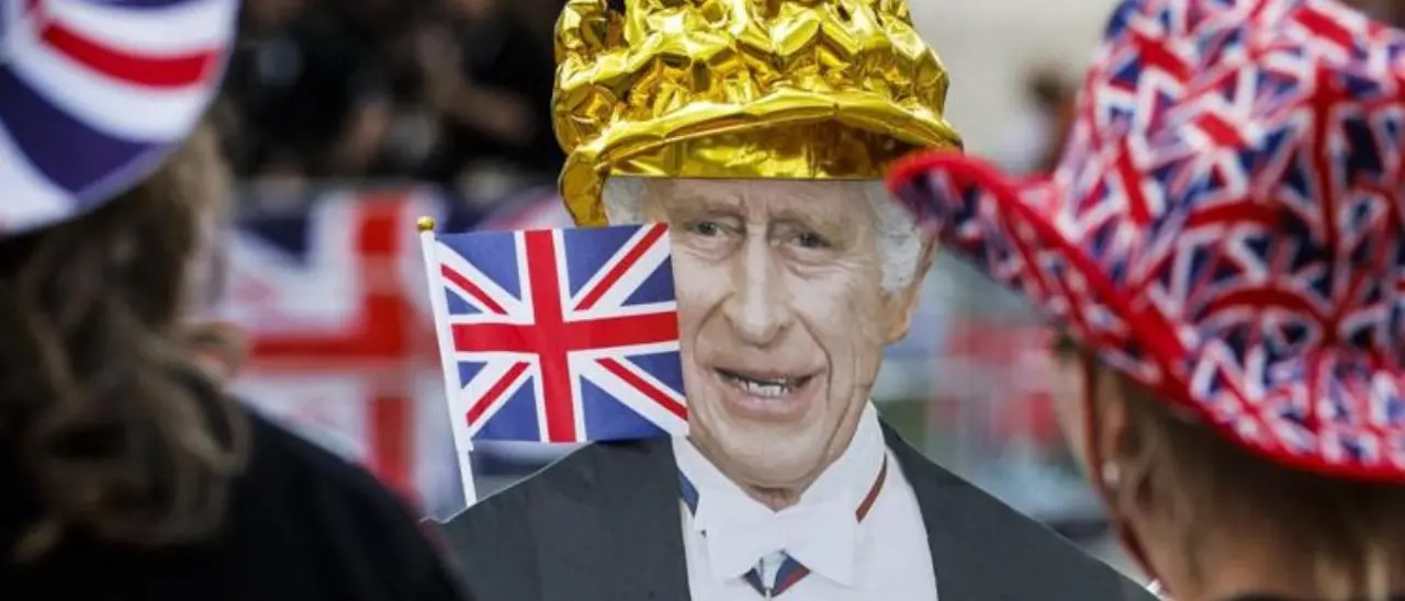 Il giorno di Carlo III, il principe d’Inghilterra diventa re: l’incoronazione nell’abbazia di Westminster