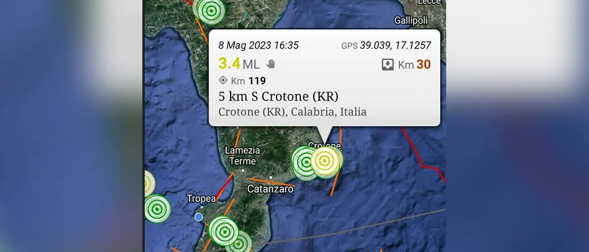 Terremoto in Calabria, scossa di magnitudo 3.4 a Crotone: molte segnalazioni ai vigili del fuoco