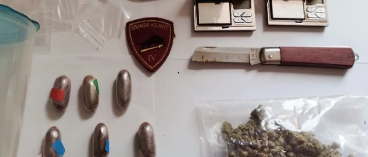 Droga a Crotone, diverse dosi di marjuana e hashish sequestrate nel quartiere Tufolo