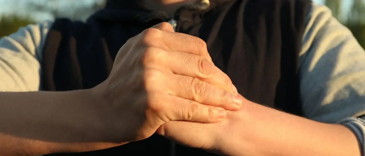 «Non ti picchio, ma bacia per terra»: la dura legge di San Lucido dalle carte dell’inchiesta sul clan Calabria-Tundis