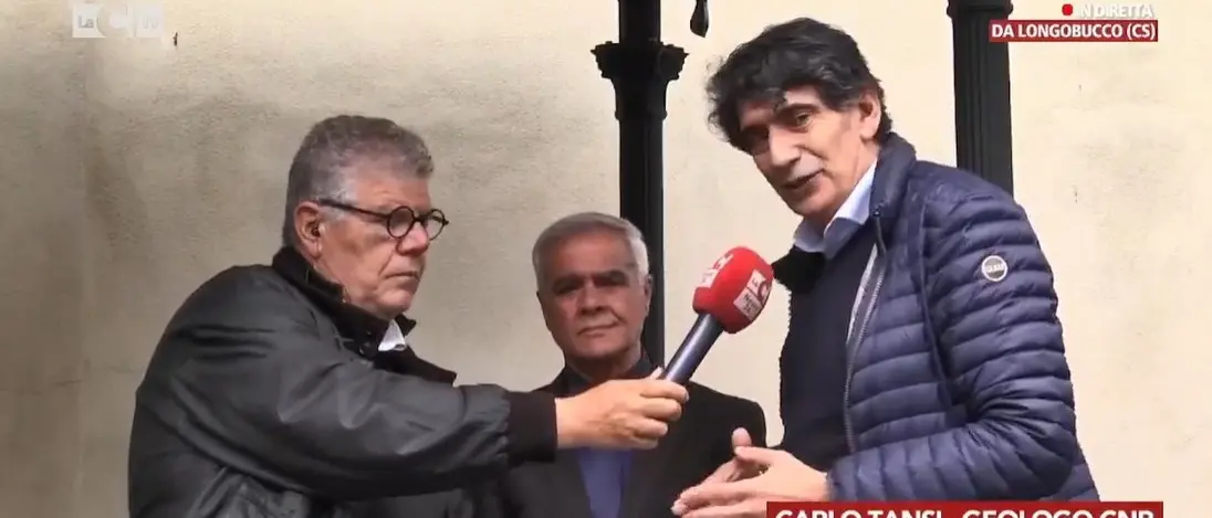 A Longobucco dopo il ponte è crollata anche la pazienza: «Così si uccide una comunità»