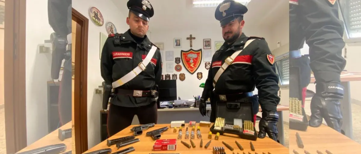 Armi clandestine in casa, bracciante agricolo arrestato a Cirò Marina