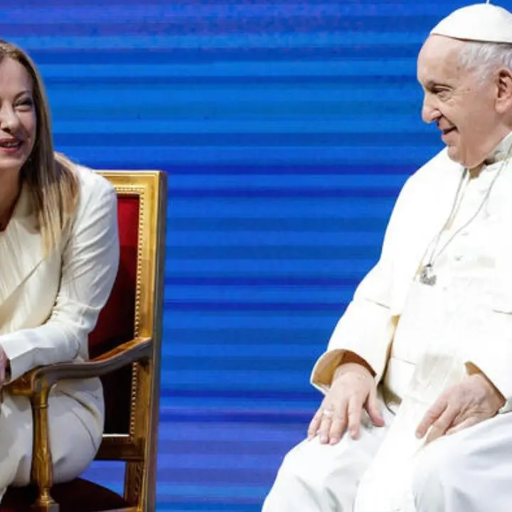 Stati generali della natalità, il Papa: «Mi arrabbio quando mi chiedono di benedire i cani come se fossero figli»