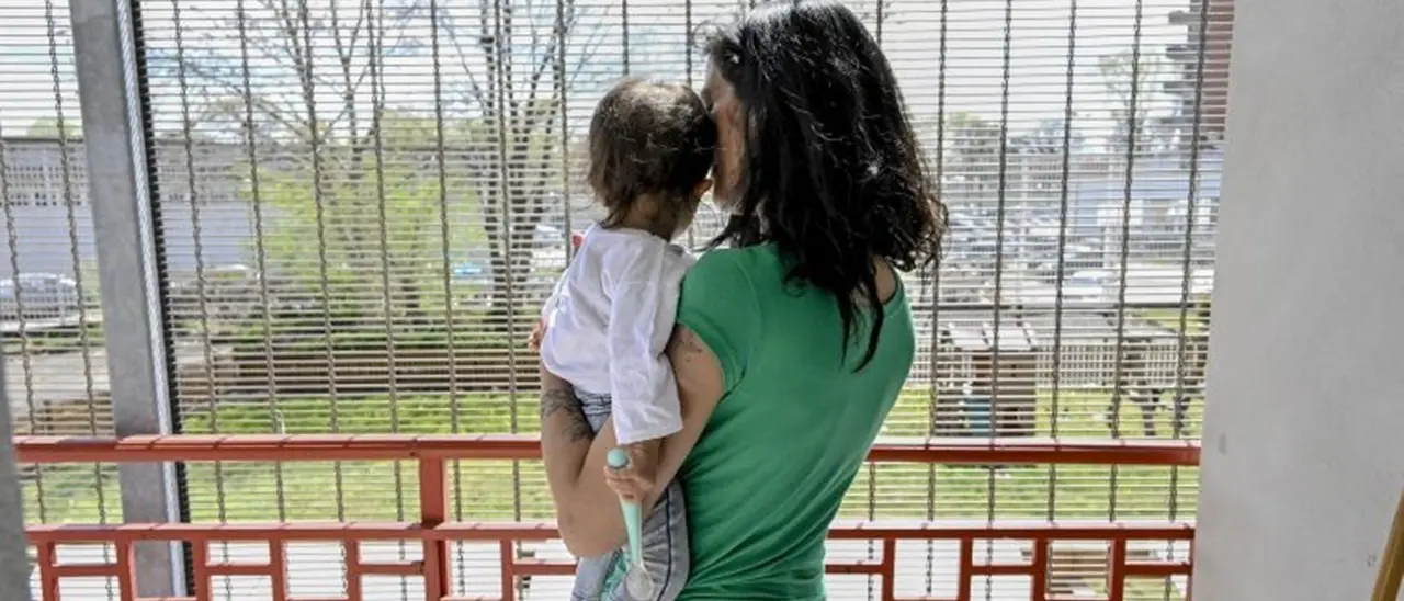 Festa della mamma, nel carcere di Reggio Calabria le detenute e i loro figli insieme per un giorno