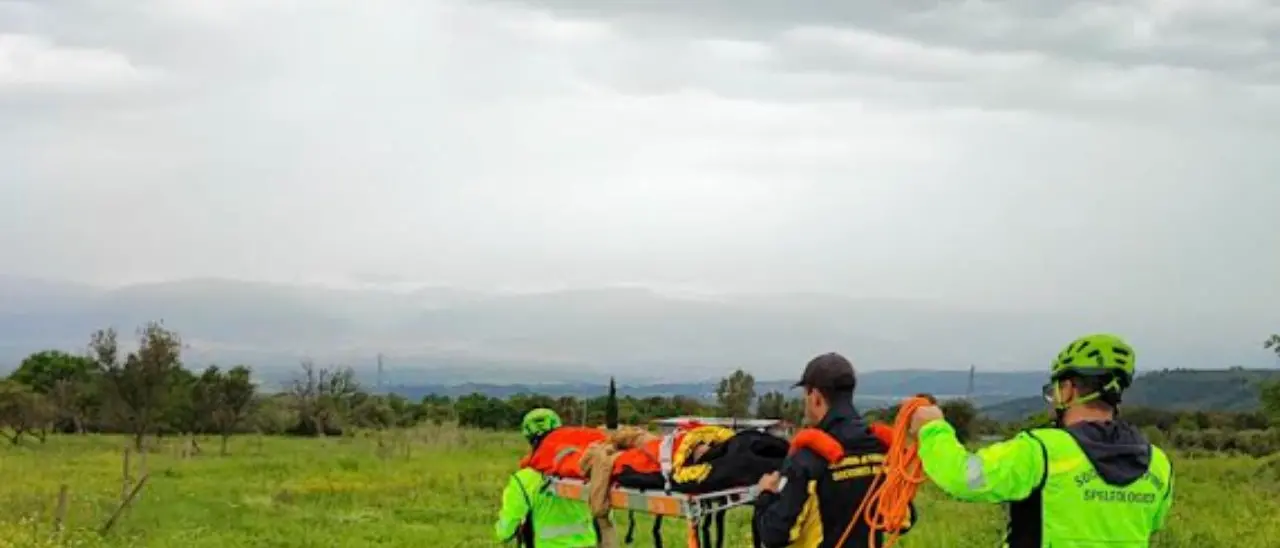 Anziano scomparso nel Catanzarese, è stato trovato in un casolare: è provato ma sta bene