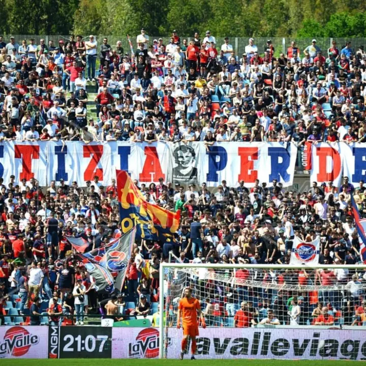 Cosenza, si prepara una settimana calda. Con il Cagliari stadio pieno