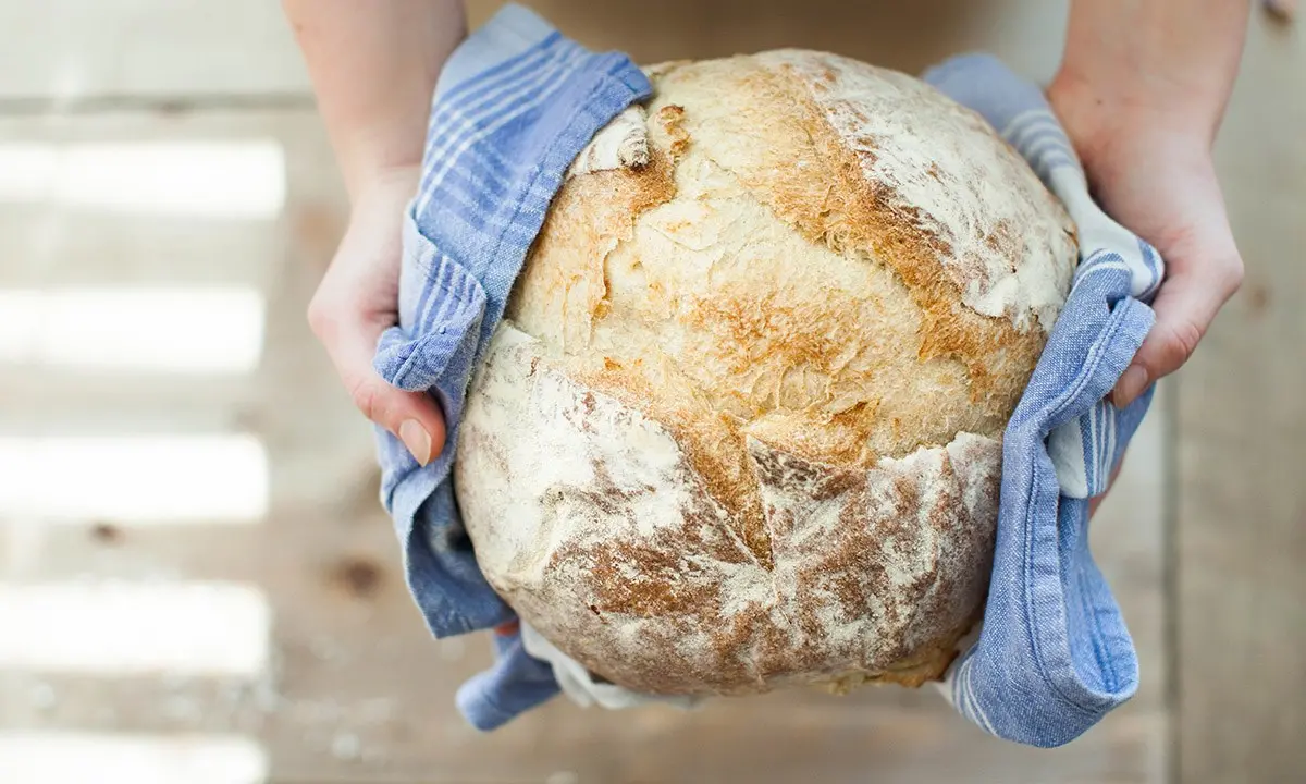 Sfornavano pane ma senza autorizzazione. Sigilli a un forno di Lamezia Terme