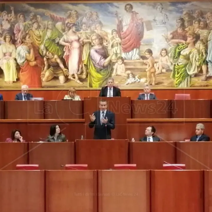 M5s, deMa e Lo Schiavo (Misto) votano con la maggioranza le modifiche ad Arpacal