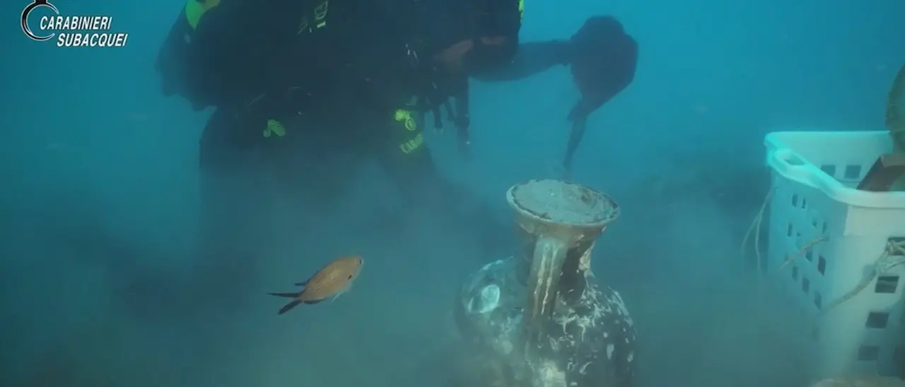 I carabinieri subacquei, angeli dei fondali per la tutela dell’ambiente e il recupero di reperti archeologici