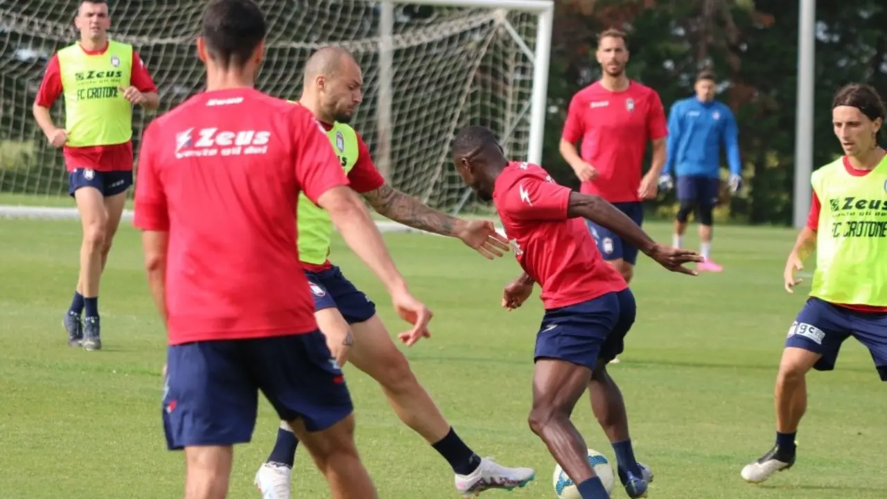 Crotone, i pitagorici hanno ripreso a correre in vista dei play off: oggi allenamento mattutino