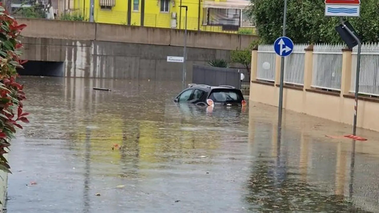 A Riccione pronto soccorso allagato, paura a Senigallia per il fiume che a settembre provocò 12 morti