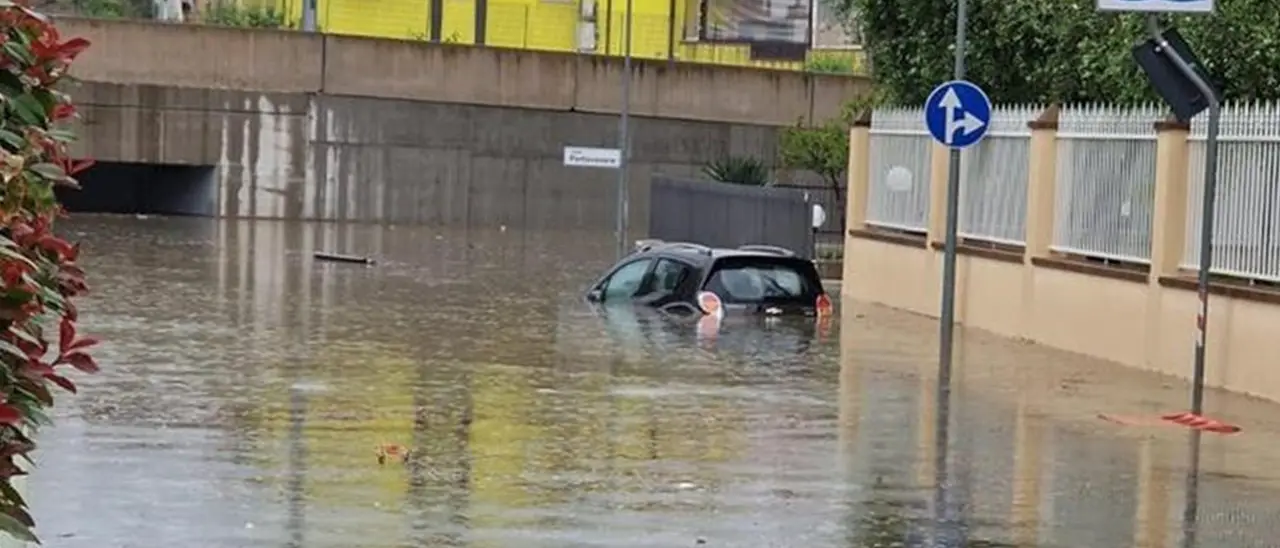 A Riccione pronto soccorso allagato, paura a Senigallia per il fiume che a settembre provocò 12 morti