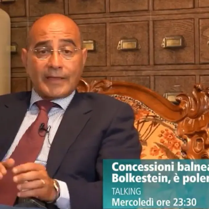 Corigliano Rossano, concessioni balneari: i ritardi dopo la Bolkestein. Questa sera torna Talking