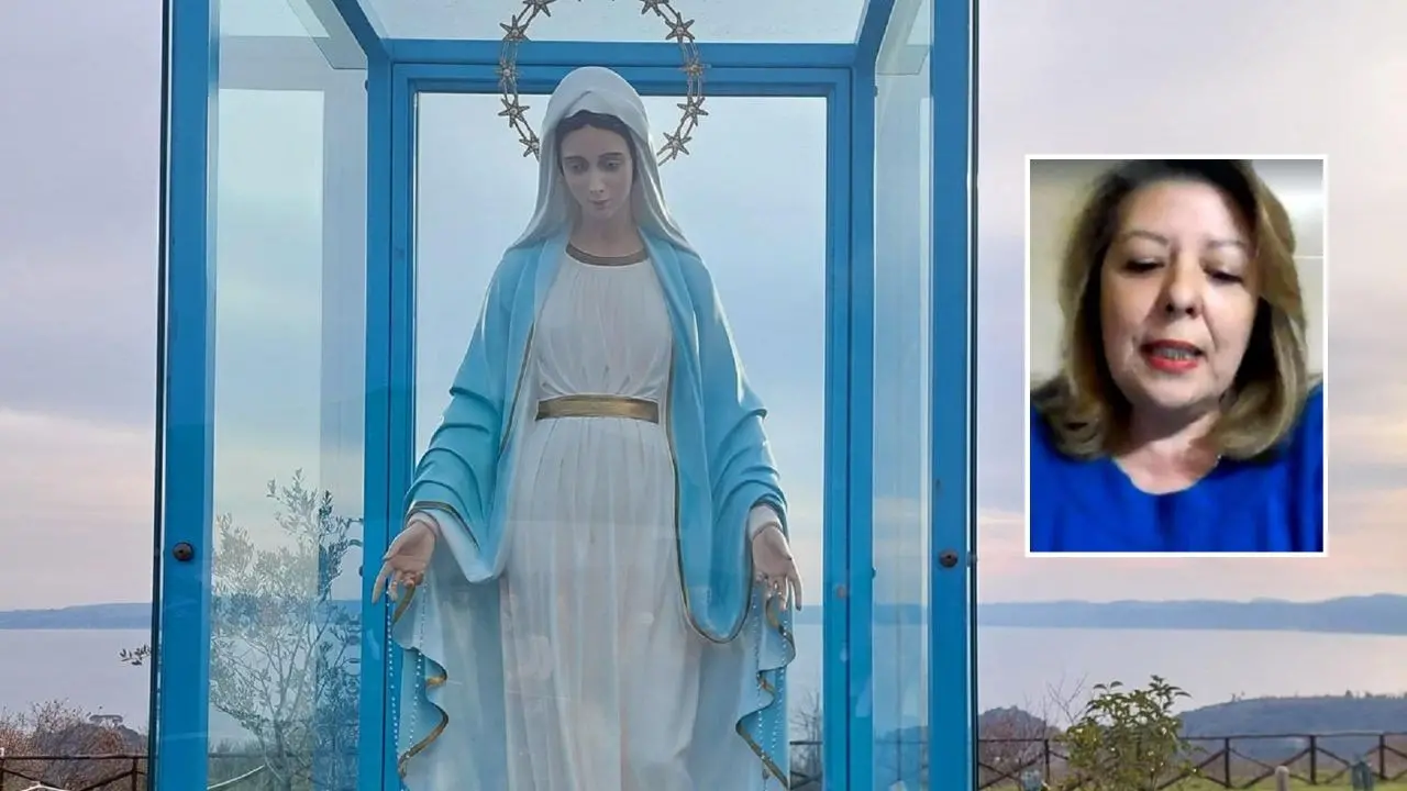 La statua della Madonna di Trevignano piange e trasuda olio profumato: il presunto miracolo in diretta tv