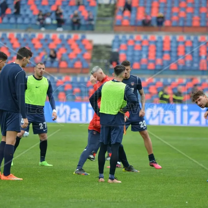 Cosenza-Cagliari, le probabili formazioni. Out Delic e Nasti. Quanti big per Ranieri