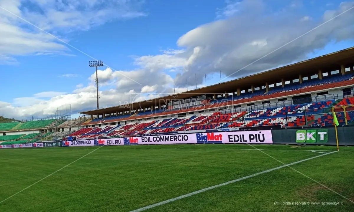 Stadio Marulla a Cosenza, il sindaco Caruso ad Occhiuto: «Per la riqualificazione servono 6 milioni, ci aiuti»