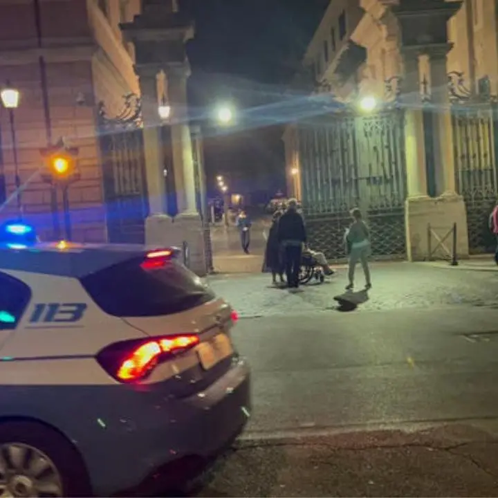 Vaticano, 40enne forza i varchi d’ingresso con l’auto: gendarme spara alle ruote per bloccarlo
