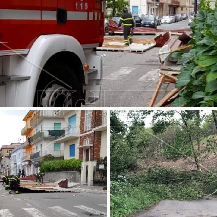 Maltempo, Calabria nell’occhio del ciclone: un morto a Reggio, tetti divelti, alberi caduti e danni in tutta la regione