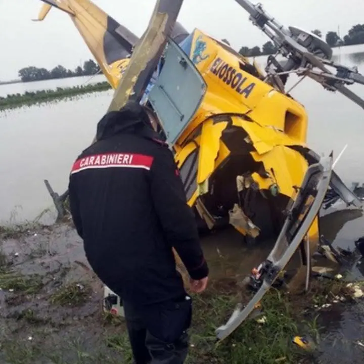 Emilia Romagna, elicottero precipita a Lugo durante i soccorsi: quattro feriti, due sono gravi