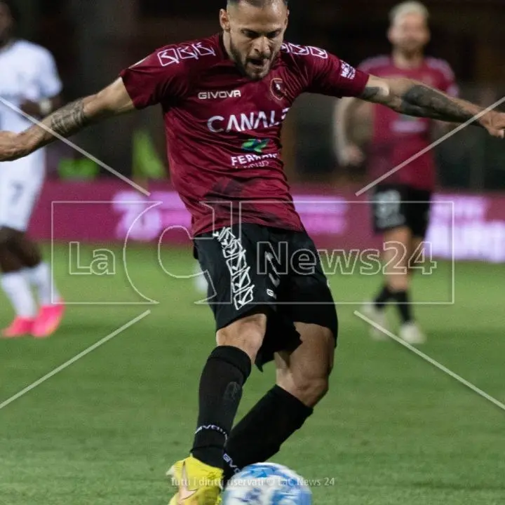 Reggina da impazzire: Canotto abbatte l’Ascoli al 94°, gli amaranto sono ai playoff