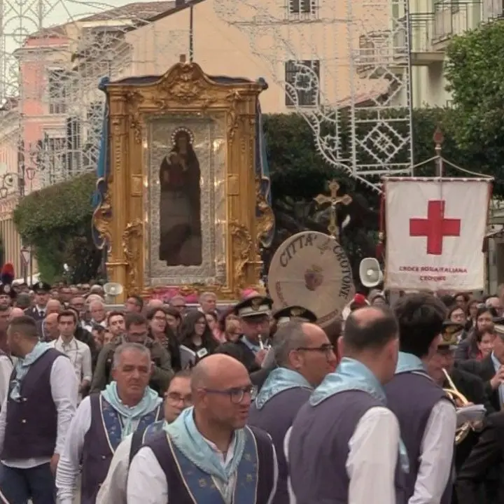 Crotone, il pellegrinaggio al Santuario di Capocolonna si farà ma con partenza all’alba