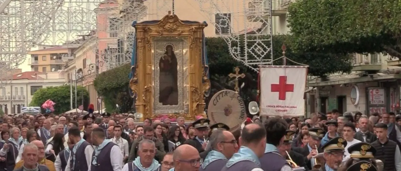 Crotone, il pellegrinaggio al Santuario di Capocolonna si farà ma con partenza all’alba