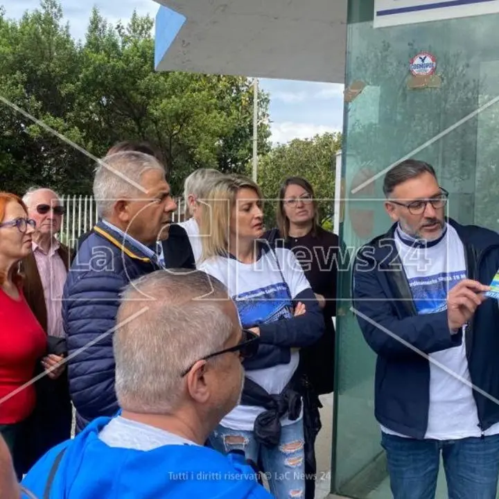 Protesta a Lamezia per l’ospedale cittadino: «Basta al ridimensionamento». La Regione istituisce un tavolo