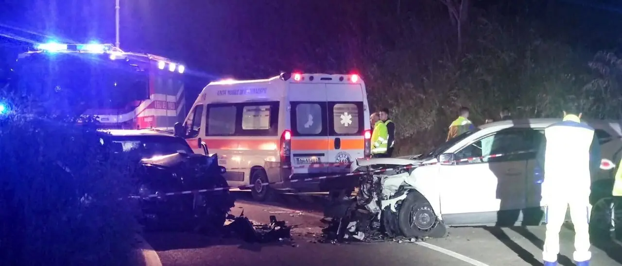 Incidente nel Cosentino, scontro tra due auto lungo la statale 660: morta una donna