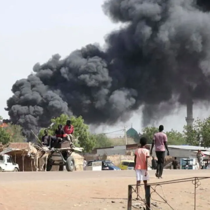 Sudan, violata la tregua: scontri e attacchi aerei nella notte a Khartoum