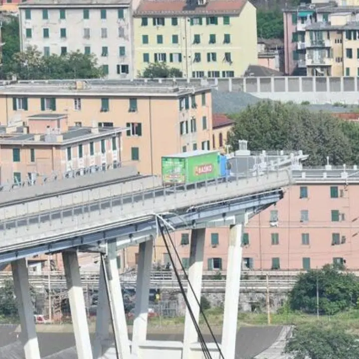 Crollo del ponte Morandi a Genova, la rivelazione shock: «Già nel 2010 sapevamo che era a rischio»