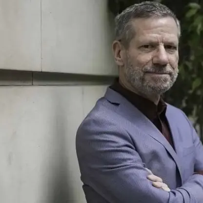 Sale l’attesa a Cosenza per lo scrittore Peter Cameron ospite del Premio Sila
