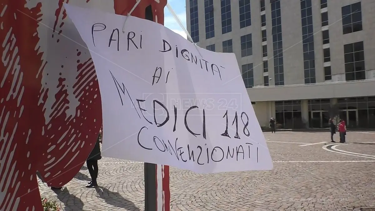 È ancora scontro tra i medici del 118 e l’Asp di Catanzaro, pende un nuovo ricorso per le indennità sottratte