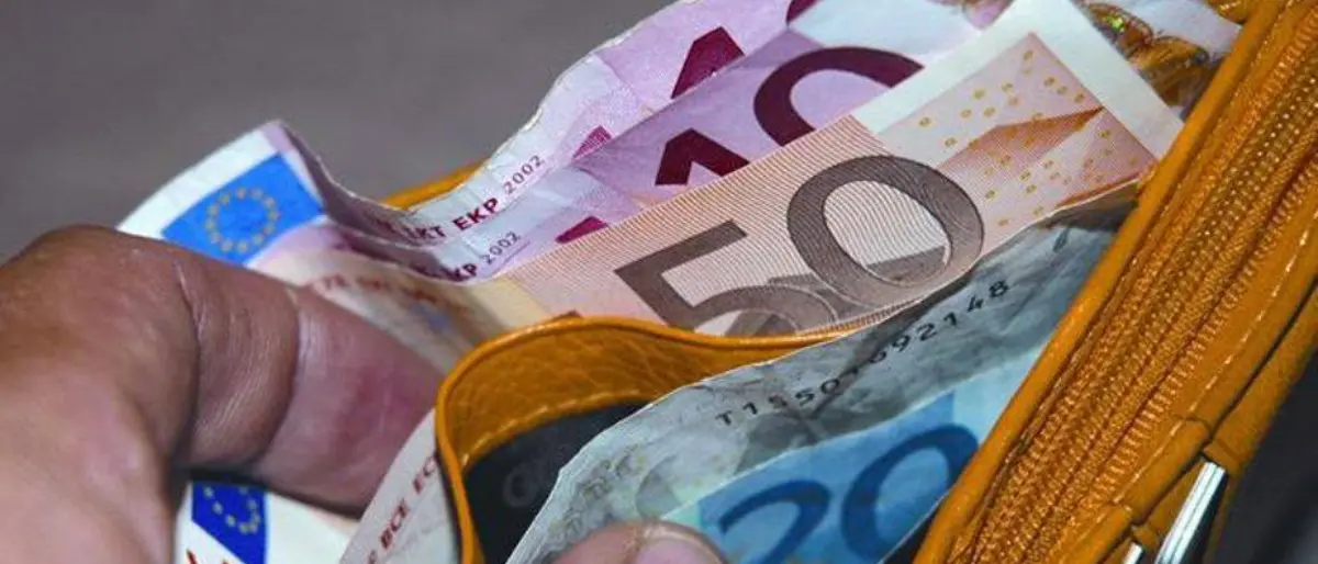 Soli, sfiduciati e senza figli. Ecco gli italiani secondo Eurispes, per 1 su 2 la situazione economica è peggiorata